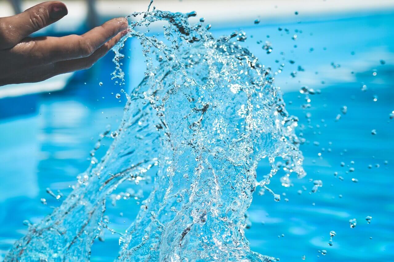 прозрачная вода